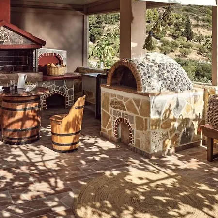 Balcony - Private Pool, Large Groups & Sea View, By Zantewize Lithakia