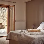 Villa Balcony - Private Pool, Large Groups & Sea View, By Zantewize