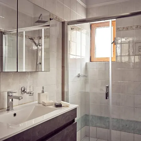 Villa Balcony - Private Pool, Large Groups & Sea View, By Zantewize Lithakia (Zakynthos)