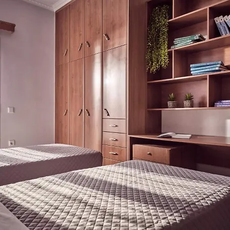 Balcony - Private Pool, Large Groups & Sea View, By Zantewize