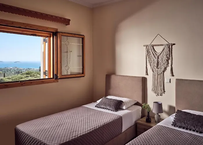 Villa Balcony - Private Pool, Large Groups & Sea View, By Zantewize